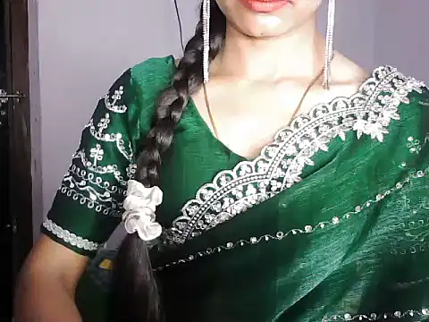 ROSE GOLDE online show from 02/05/26, 02:43