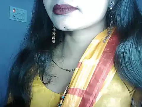 ROSE GOLDE online show from 02/19/26, 04:25