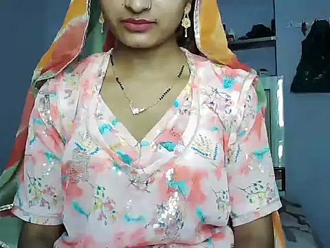 ROSE GOLDE online show from 06/16/26, 10:29