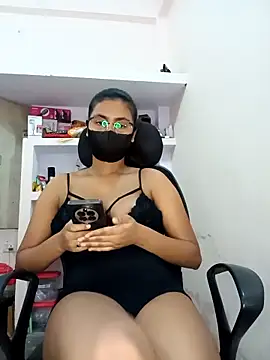 hotmanshi online show from 10/16/25, 12:39