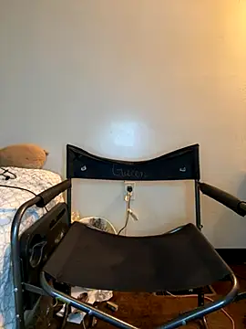 viceutk1 online show from 10/26/25, 10:36