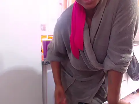 CouplesX96xx online show from 11/18/25, 11:47