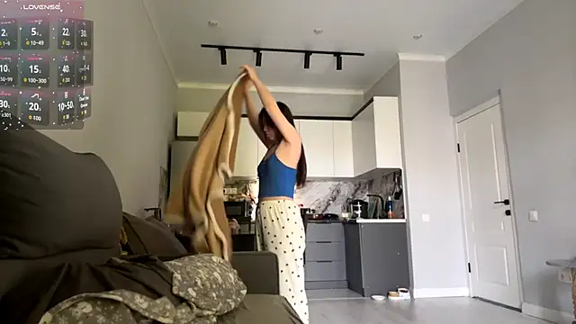 Wow Akemi online show from 09/10/25, 09:53