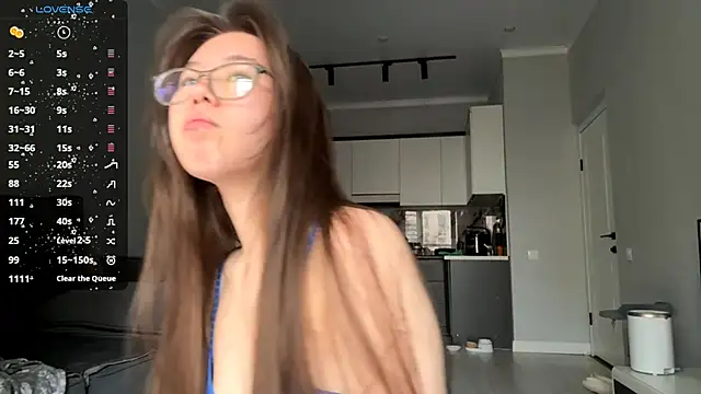 Wow Akemi online show from 09/16/25, 08:15