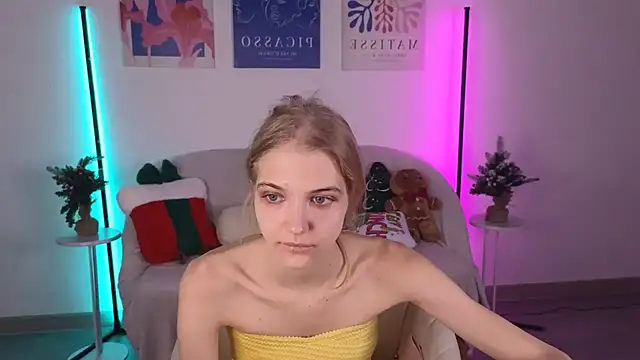 4example Chloe online show from 01/13/26, 11:04