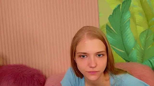 4example Chloe online show from 03/20/26, 10:31