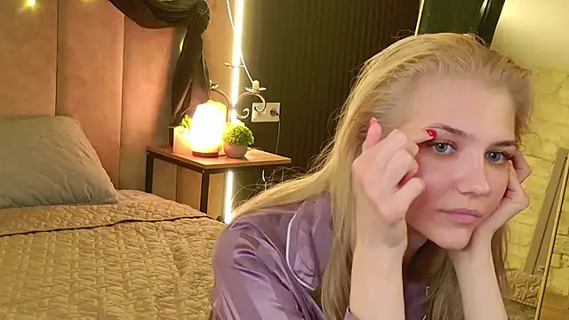 4example Chloe online show from 06/03/26, 02:33