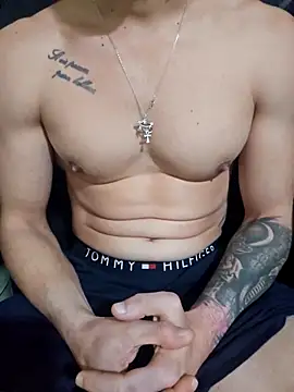 Snapshot of Dany2189 chatting on 04/03/26, 03:21 Dany2189 online show from 04/03/26, 03:21