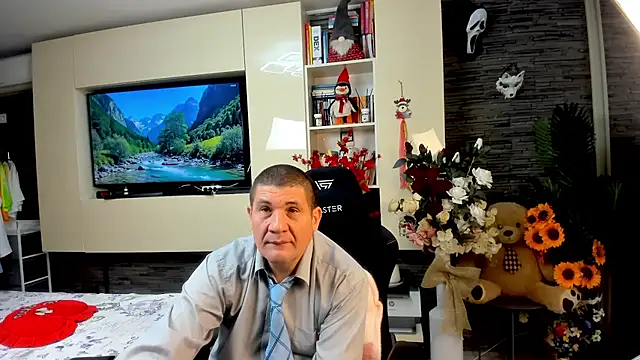 SpartacusDaddy48 online show from 05/13/26, 05:27