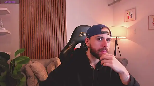 Maximo Wolff online show from 04/13/26, 01:11