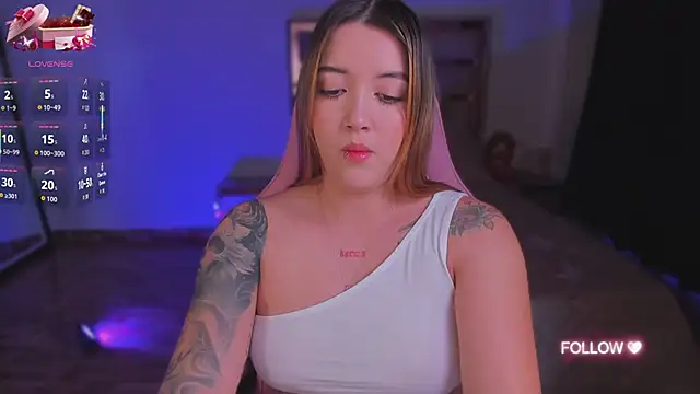 lunaarose online show from 10/07/25, 04:20