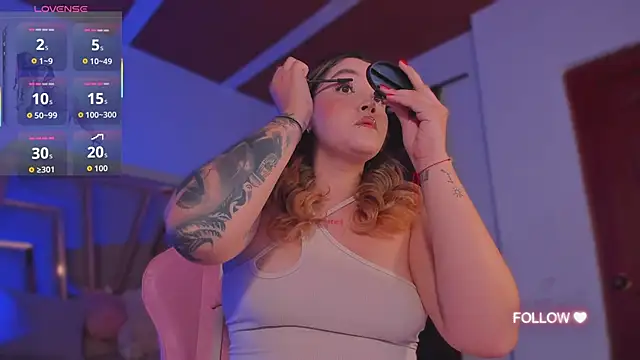 lunaarose online show from 11/08/25, 05:34