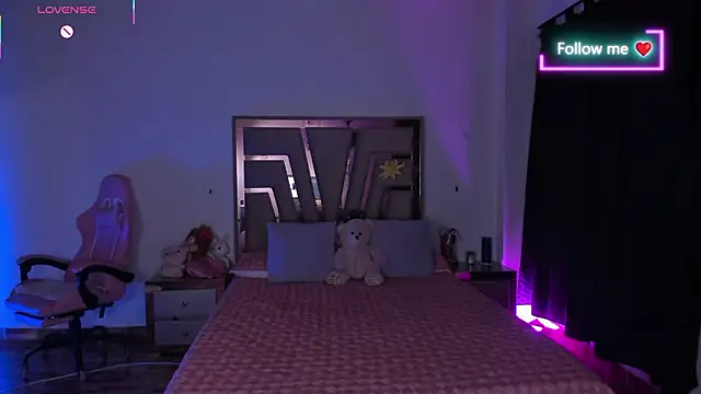 lunaarose online show from 02/28/26, 03:40