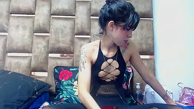 Snapshot of Alexahotz chatting on 09/21/25, 06:48 Alexahotz online show from 09/21/25, 06:48