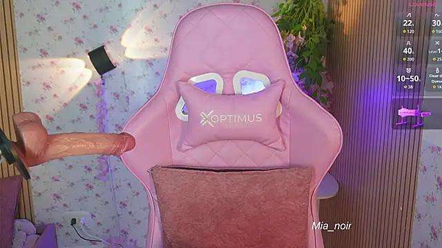 mia noir online show from 04/08/26, 04:34