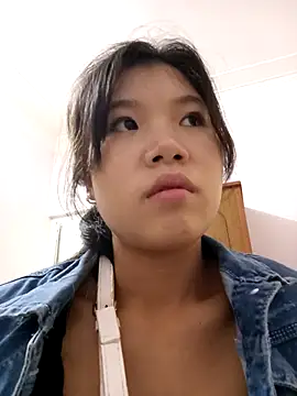 Snapshot of Adsatoh chatting on 11/04/25, 09:30 Adsatoh online show from 11/04/25, 09:30