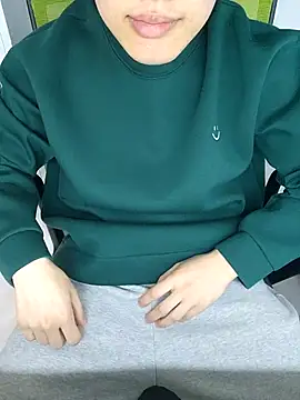 Snapshot of K_istp chatting on 10/31/25, 11:00 K istp online show from 10/31/25, 11:00