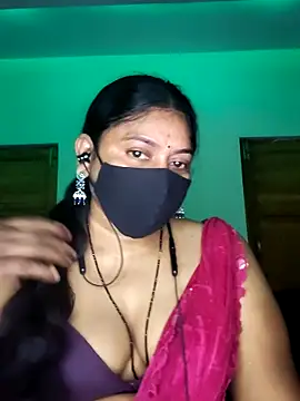 Snapshot of Telugu--Nadhini143 chatting on 10/13/25, 04:18 Telugu--Nadhini143 online show from 10/13/25, 04:18