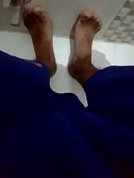 Snapshot of young18indian chatting on 11/21/25, 11:58 young18indian online show from 11/21/25, 11:58