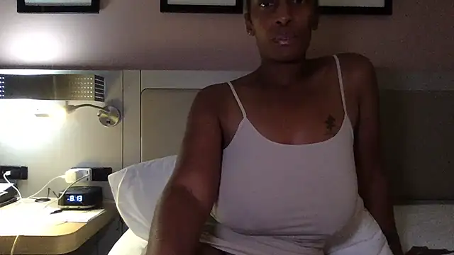 Snapshot of NurseNatasha888 chatting on 09/11/25, 12:22 NurseNatasha888 online show from 09/11/25, 12:22