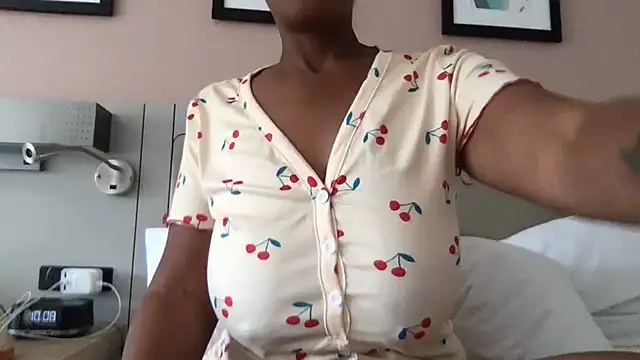 Snapshot of NurseNatasha888 chatting on 09/12/25, 02:17 NurseNatasha888 online show from 09/12/25, 02:17