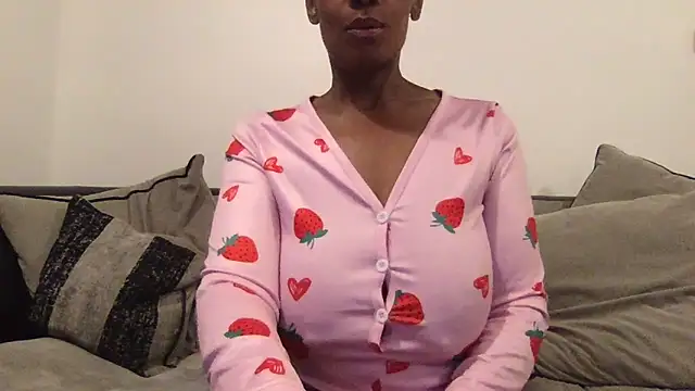 Snapshot of NurseNatasha888 chatting on 09/13/25, 06:40 NurseNatasha888 online show from 09/13/25, 06:40