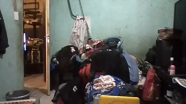 Nicky52 online show from 12/15/25, 03:33