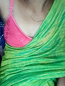 Snapshot of Nidhi_lovely chatting on 02/02/26, 05:11 Nidhi lovely online show from 02/02/26, 05:11