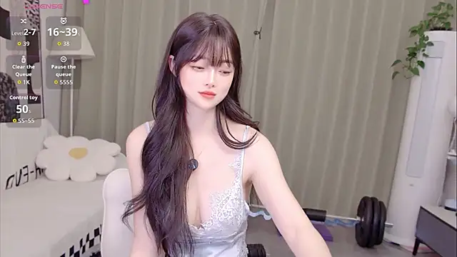 Snapshot of uikyy1 chatting on 05/15/26, 08:10 uikyy1 online show from 05/15/26, 08:10