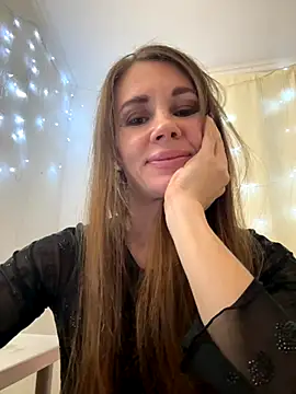 LucieMack online show from 10/20/25, 08:20