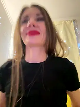 LucieMack online show from 12/16/25, 07:19