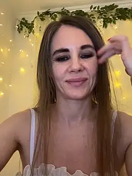 LucieMack online show from 04/15/26, 07:58