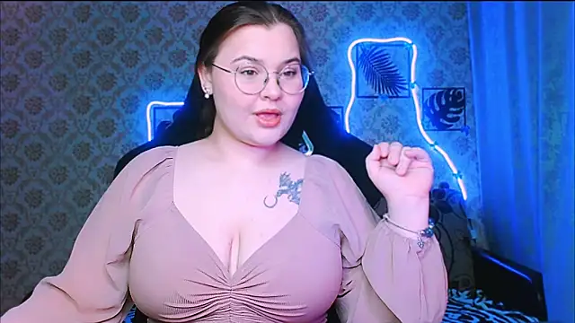 Snapshot of InLoveWithLife26 chatting on 02/04/26, 08:14 InLoveWithLife26 online show from 02/04/26, 08:14