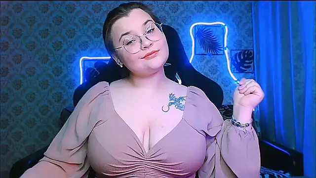 Snapshot of InLoveWithLife26 chatting on 02/14/26, 08:05 InLoveWithLife26 online show from 02/14/26, 08:05