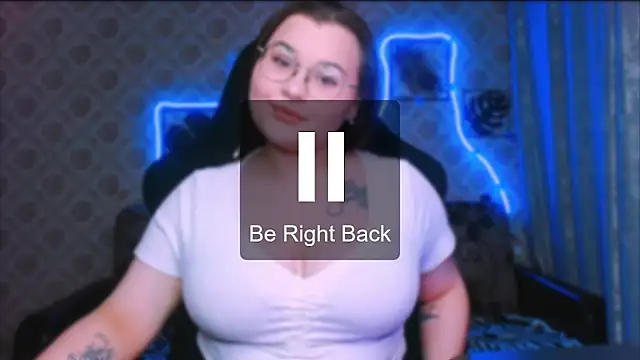 Snapshot of InLoveWithLife26 chatting on 02/18/26, 06:37 InLoveWithLife26 online show from 02/18/26, 06:37