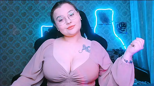 Snapshot of InLoveWithLife26 chatting on 02/24/26, 07:34 InLoveWithLife26 online show from 02/24/26, 07:34