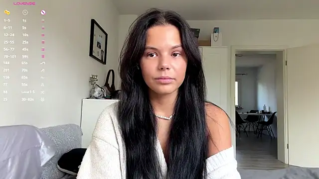 MaydaCornwall online show from 11/23/25, 10:59