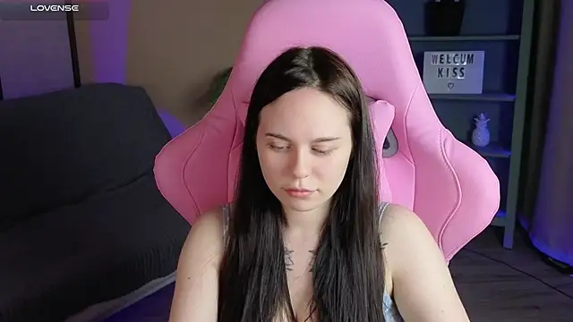 Alice Moondark online show from 10/08/25, 08:50