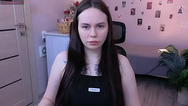 Alice Moondark online show from 03/18/26, 05:32