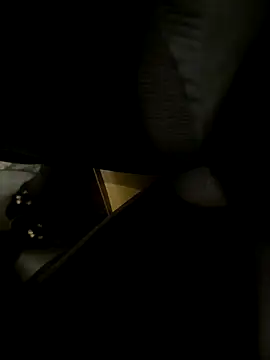 HiddenHoneyLDN online show from 10/08/25, 07:00