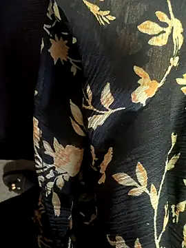 HiddenHoneyLDN online show from 12/05/25, 10:02