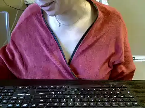 ITALIANASISIXX online show from 10/15/25, 07:08