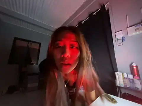 PinayLina18 online show from 03/26/26, 06:41