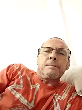 Snapshot of pakillobcn chatting on 10/17/25, 08:33 pakillobcn online show from 10/17/25, 08:33