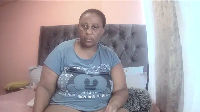 HUGEASSXXXXX online show from 01/18/26, 04:38