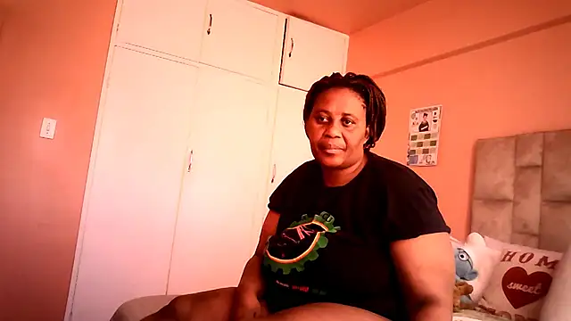 HUGEASSXXXXX online show from 07/15/26, 06:07