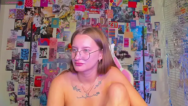 Maryyy May online show from 10/13/25, 05:46
