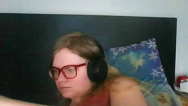 Moonolighta online show from 11/06/25, 09:21