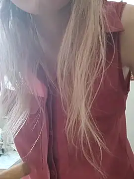 Moonolighta online show from 11/10/25, 10:14