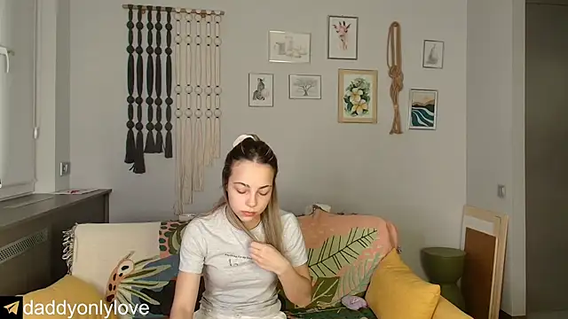 daddyonlyloveme online show from 11/15/25, 09:21